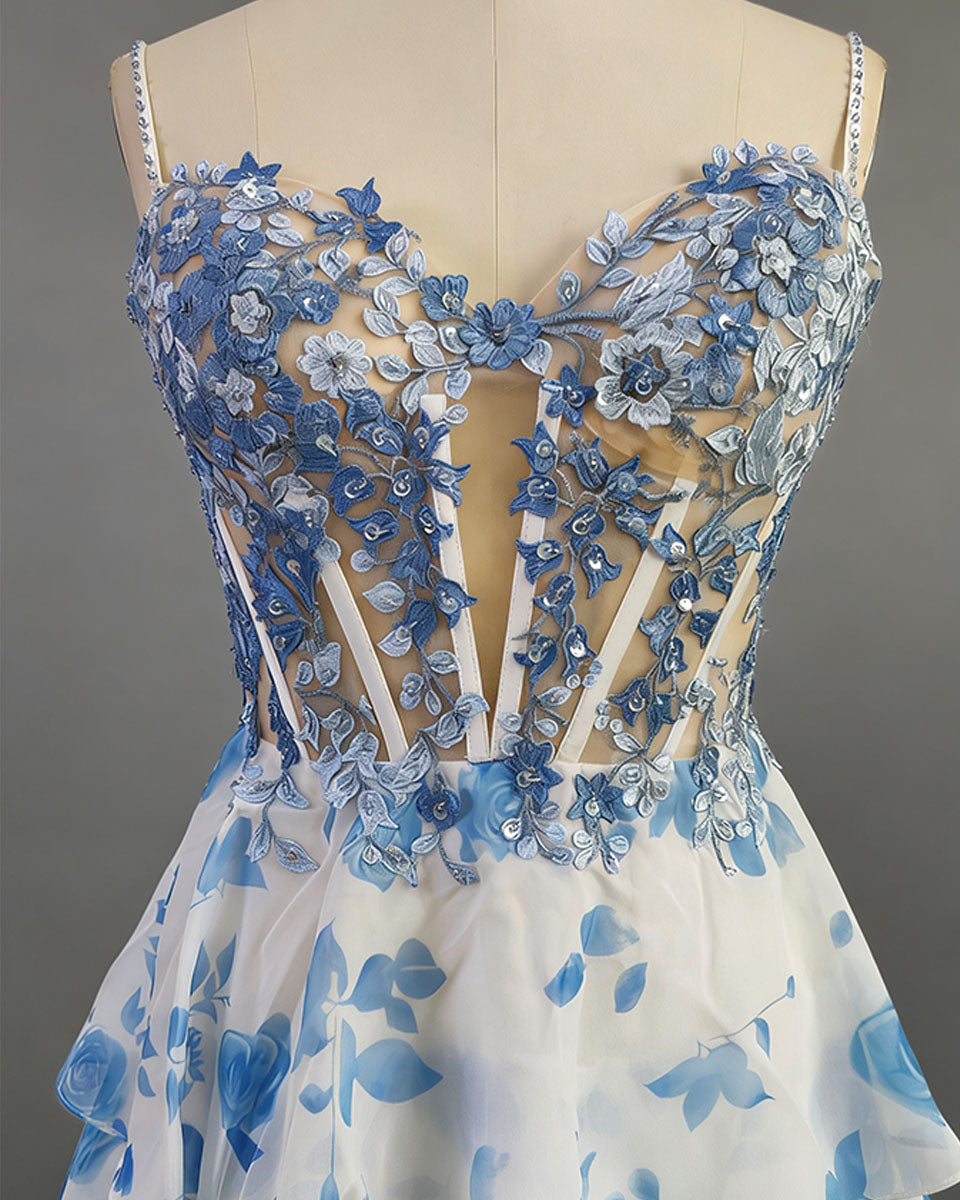 Blaues Blumenmuster gestuftes Rüschendetail Perlenbesetztes Korsett langes Ballkleid mit Schlitz