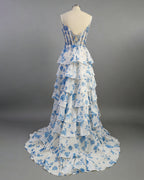Blaues Blumenmuster gestuftes Rüschendetail Perlenbesetztes Korsett langes Ballkleid mit Schlitz