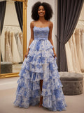 Blaues Blumenmuster, gestufte Rüschen, High-Low Abschlussballkleid mit besticktem Oberteil