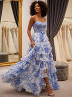 Blaues Blumenmuster, gestufte Rüschen, High-Low Abschlussballkleid mit besticktem Oberteil