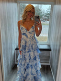 Vestido de Baile Azul Floral com Decote em V e Babados em Camadas A Linha