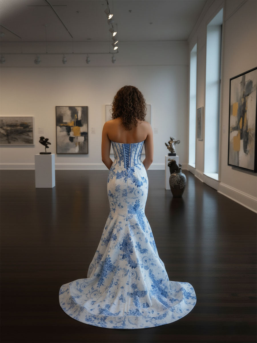Robe de bal longue sirène bleue, bustier cœur sans bretelles à motif floral