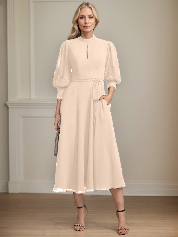 A-Linien Kleid mit hohem Kragen, tea-länge, Spitze und Chiffon, Brautmutterkleid mit Schleife