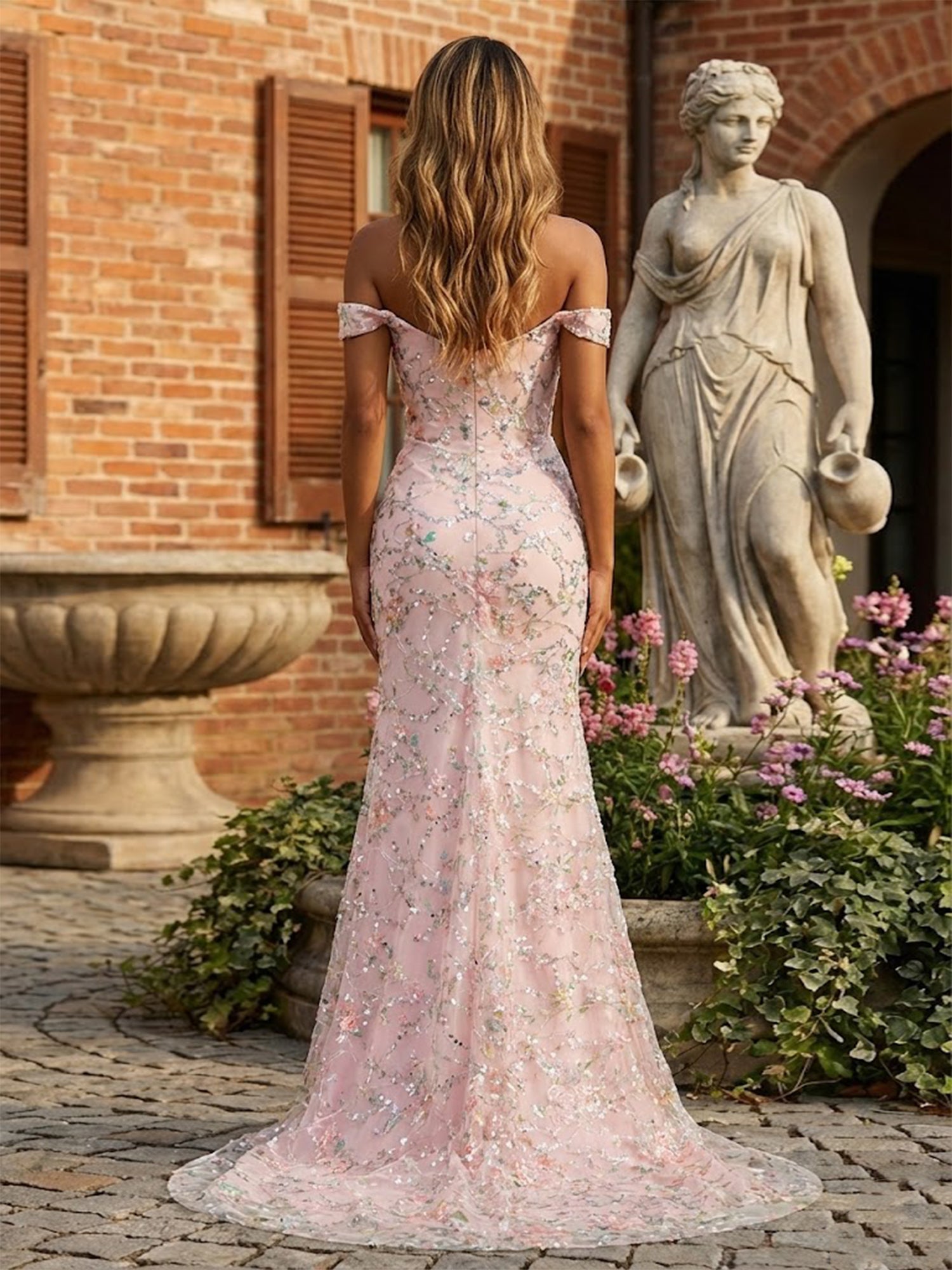 Rosa Blush Blumenbesticktes Schulterfreies Lang Ballkleid