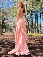 Vestido longo de formatura sereia rosa claro com alças finas de chiffon e babados