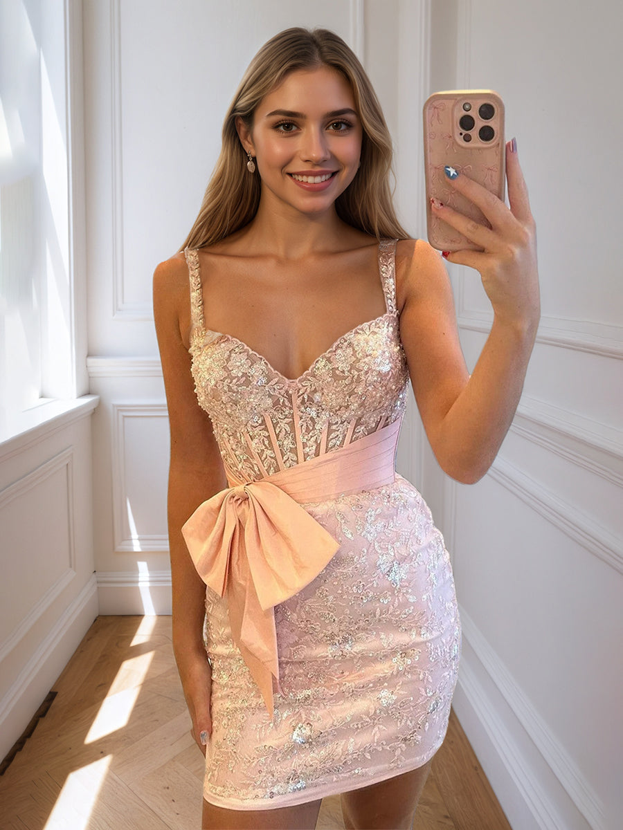 Robe courte moulante bustier en dentelle pour bal de promo avec nœud