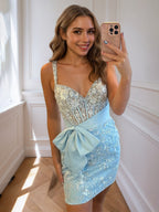 Robe courte moulante bustier en dentelle pour bal de promo avec nœud