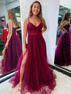 Bordeauxrotes Tüll-Corsagen-A-Linien langes Ballkleid mit hohem Schlitz