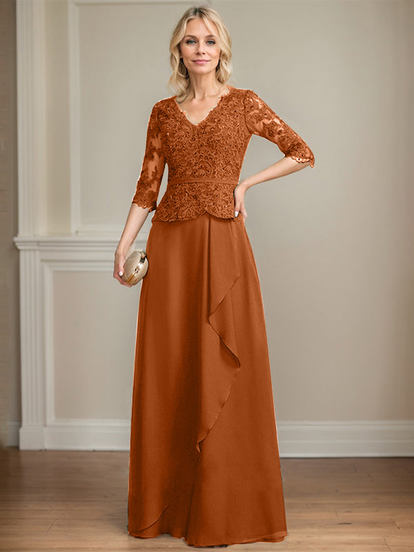 Robe mère de la mariée en dentelle et chiffon, coupe évasée, encolure en V, longue au sol avec volants en cascade et sequins