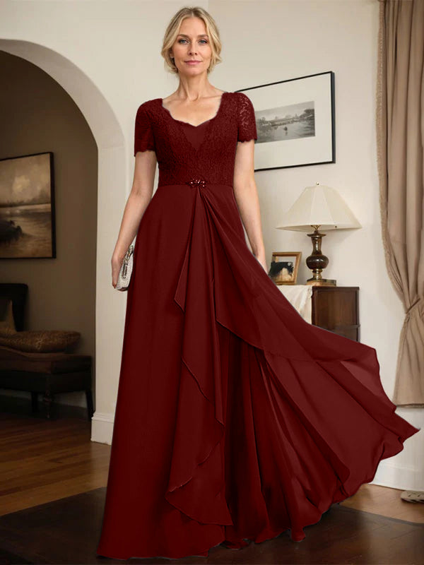 Robe mère de la mariée en mousseline et dentelle, ligne A, décolleté cœur, longueur au sol, avec perles et volants en cascade