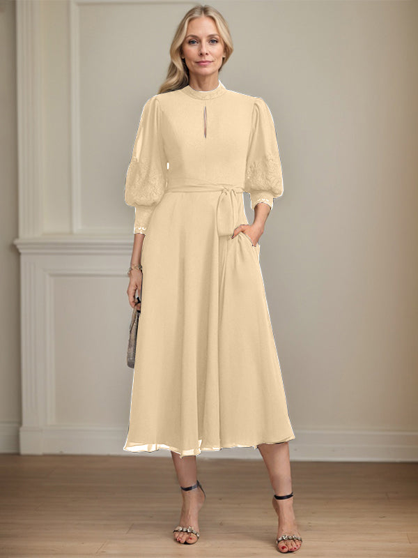 A-Linien Kleid mit hohem Kragen, tea-länge, Spitze und Chiffon, Brautmutterkleid mit Schleife
