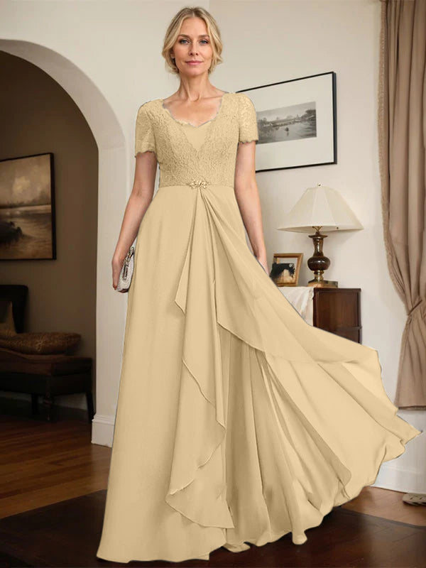 Robe mère de la mariée en mousseline et dentelle, ligne A, décolleté cœur, longueur au sol, avec perles et volants en cascade