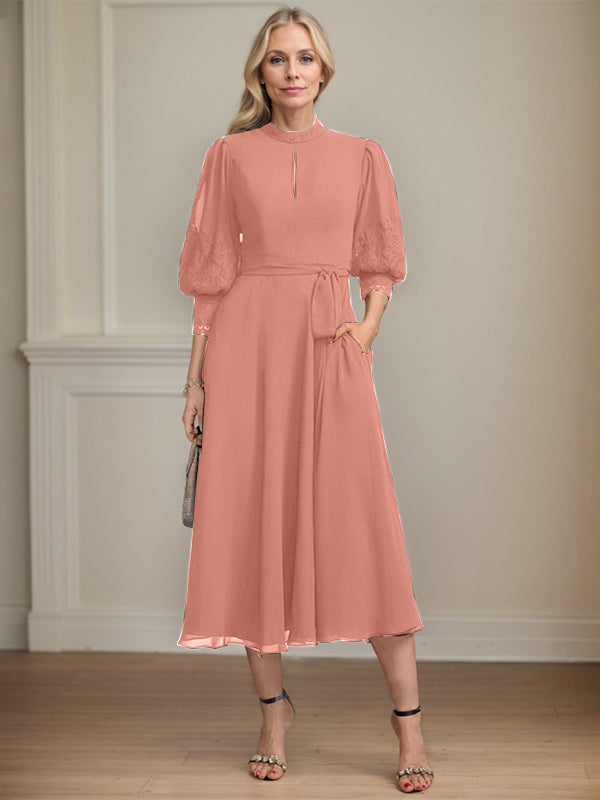 A-Linien Kleid mit hohem Kragen, tea-länge, Spitze und Chiffon, Brautmutterkleid mit Schleife