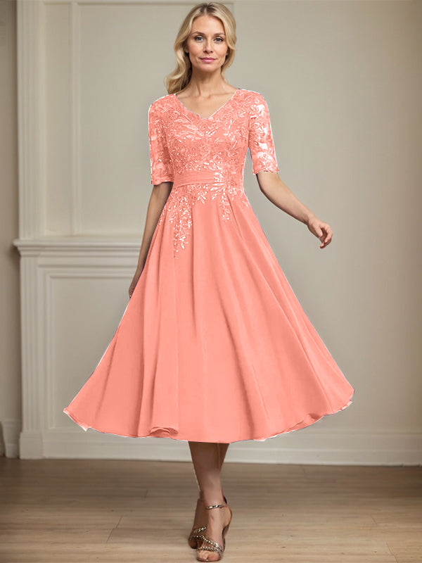 Robe de mère de la mariée en dentelle et chiffon longueur thé, ligne A, col en V avec sequins