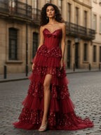 Robe de bal longue à volants avec corset et appliques florales 3D