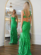 Vestido Longo de Festa Verde, Modelo Sereia, com Alças, Cintura Vazada e Bordados
