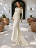 Long Sleeves Beach Wedding Dresses with Flower Mermaid Bridal Dress with Train