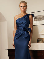 Dunkelmarineblaues Etuikleid/Column One-Shoulder Satin Mutter der Braut Kleid mit Schleifen
