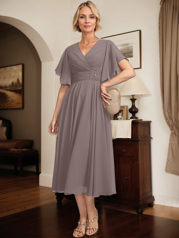 A-Linien Kleid mit V-Ausschnitt, tea-length Chiffon, Mutter der Braut mit plissierten Perlen
