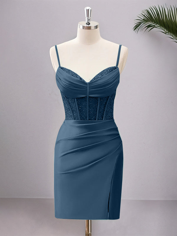 Robe de bal moulante corset en satin à bretelles spaghetti avec fente