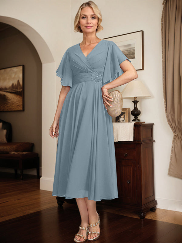 A-Linien Kleid mit V-Ausschnitt, tea-length Chiffon, Mutter der Braut mit plissierten Perlen