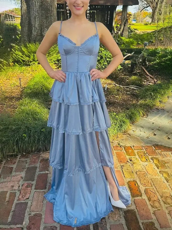 Staubblaues A-Linien Spaghettiträger Rüschen Abschlussball-Party-Kleid mit Schlitz