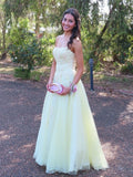Elegant Yellow Strapless A-Line Prom Dress with Lace Appliques