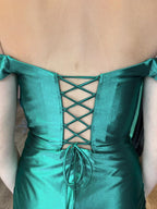 Emerald Green Off the Shoulder Bodycon Satin Short Homecoming Dress