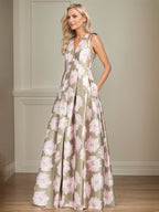 Vestido A-line rosa com decote em V e estampa floral para mãe da noiva