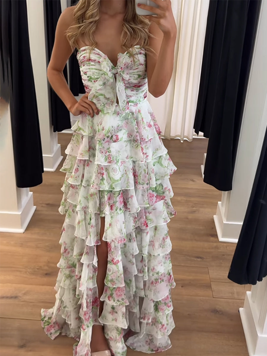 Robe de bal à imprimé floral avec volants superposés et nœud noué devant