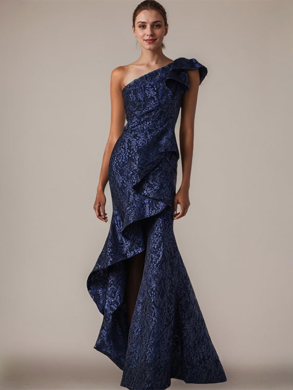 Vestido formal largo sirena azul marino con un solo hombro y volantes florales