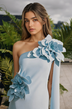 Himmelblaues, einseitiges formelles Kleid mit Applikationsblumen