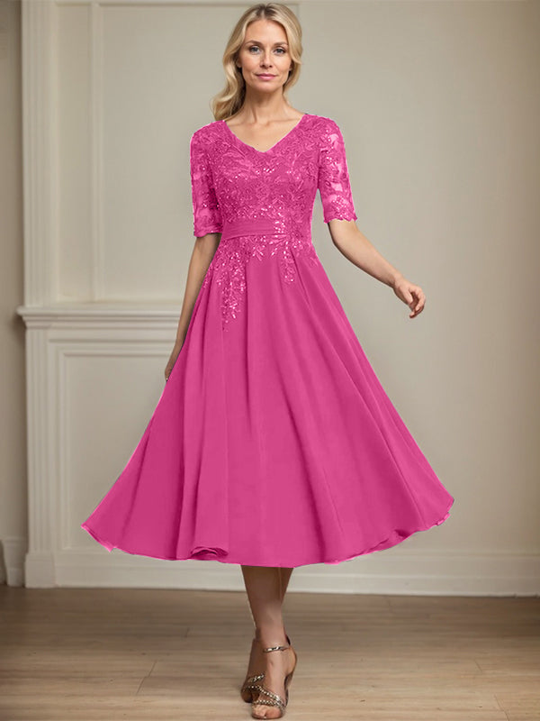 Robe de mère de la mariée en dentelle et chiffon longueur thé, ligne A, col en V avec sequins