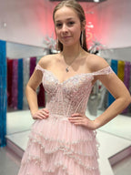 Robe de bal glamour champagne à corset perlé à volants superposés avec fente