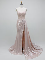Vestido glamuroso para baile de graduación con corsé drapeado lateral metálico oro rosa y abertura