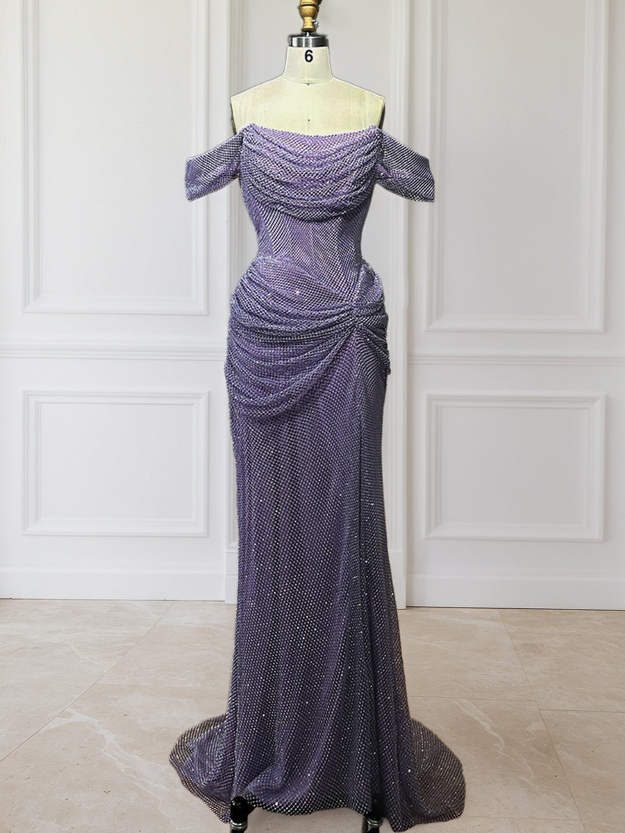 Abito da sera viola lavanda glitterato con spalle scoperte, effetto arricciato e spacco