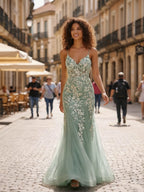 Glitzerndes Pailletten-Meerjungfrauen-Tüll-Abendkleid mit V-Ausschnitt und Applikationen