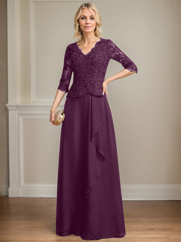 Robe mère de la mariée en dentelle et chiffon, coupe évasée, encolure en V, longue au sol avec volants en cascade et sequins