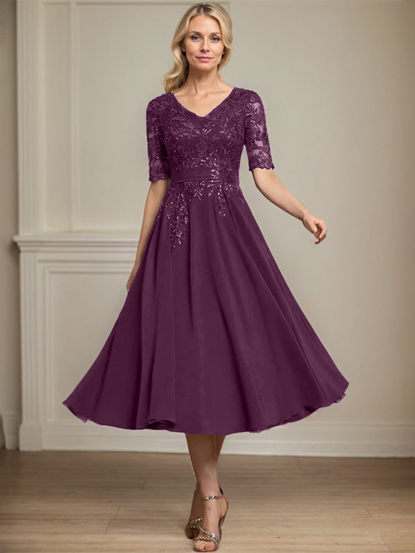 Robe de mère de la mariée en dentelle et chiffon longueur thé, ligne A, col en V avec sequins