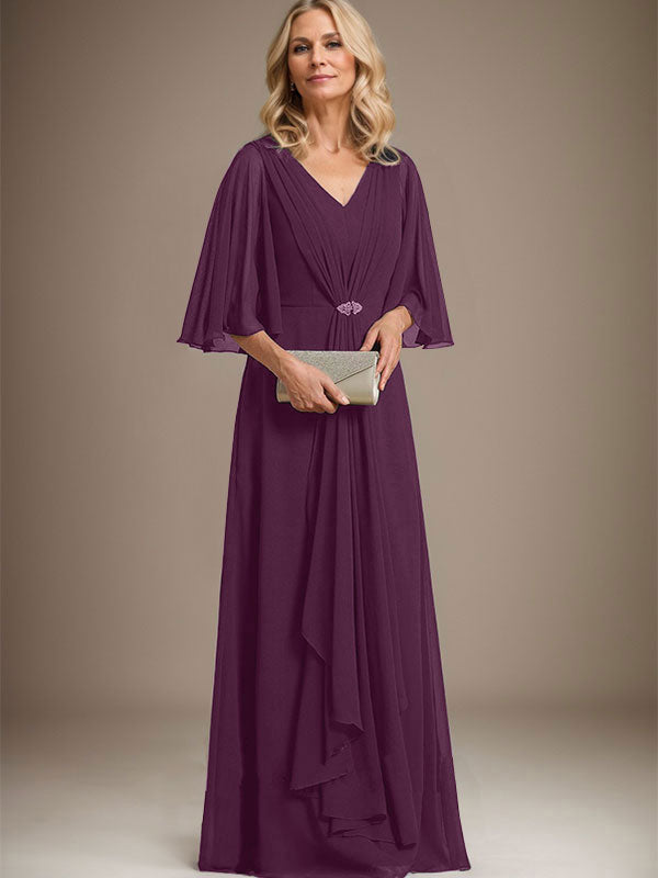 A-Linien V-Ausschnitt Bodenlanges Chiffon Kleid für die Brautmutter mit kaskadierenden Rüschen und Kristallbrosche