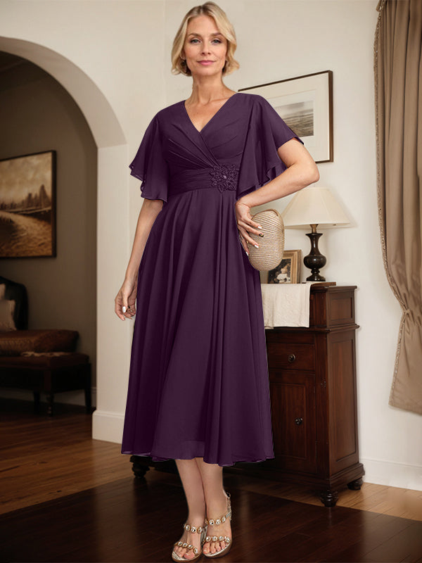 A-Linien Kleid mit V-Ausschnitt, tea-length Chiffon, Mutter der Braut mit plissierten Perlen