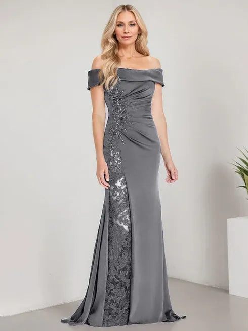 A-Linien Schulterfreies bodenlanges Brautmutterkleid mit Applikationen und Perlenbesatz Meerjungfrauenkleid mit hohem Schlitz