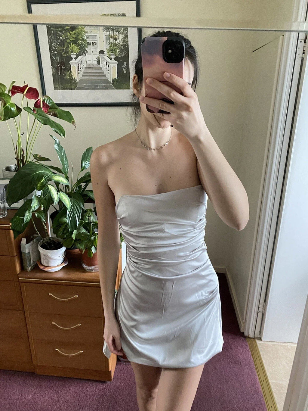 Robe courte bustier en satin pour bal de promo