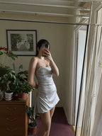 Robe courte bustier en satin pour bal de promo