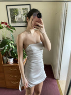 Robe courte bustier en satin pour bal de promo