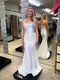 Robe de bal à col halter avec laçage dans le dos, corsage brodé floral