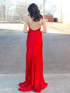 Robe longue sirène en satin à col licou avec fente