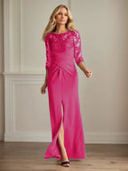Pflaumenfarbenes eng anliegendes Spitzen Stretch Krepp Kleid für die Brautmutter