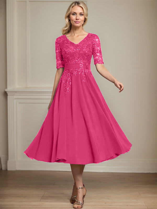Robe de mère de la mariée en dentelle et chiffon longueur thé, ligne A, col en V avec sequins