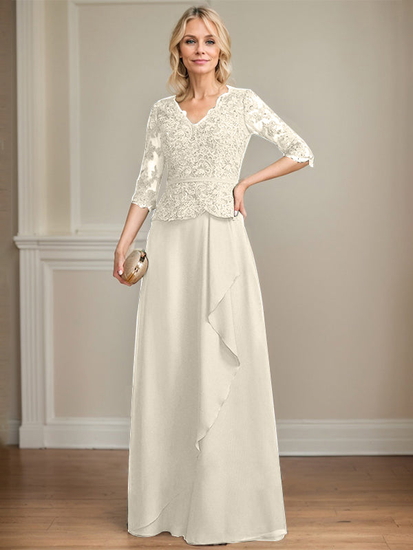 Robe mère de la mariée en dentelle et chiffon, coupe évasée, encolure en V, longue au sol avec volants en cascade et sequins